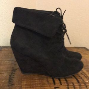 Black wedge suede booties